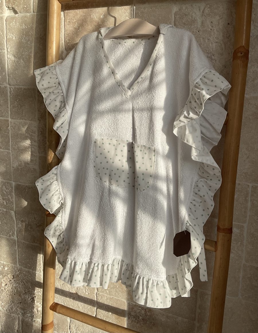 Poncho toalla volante estrellas verdes