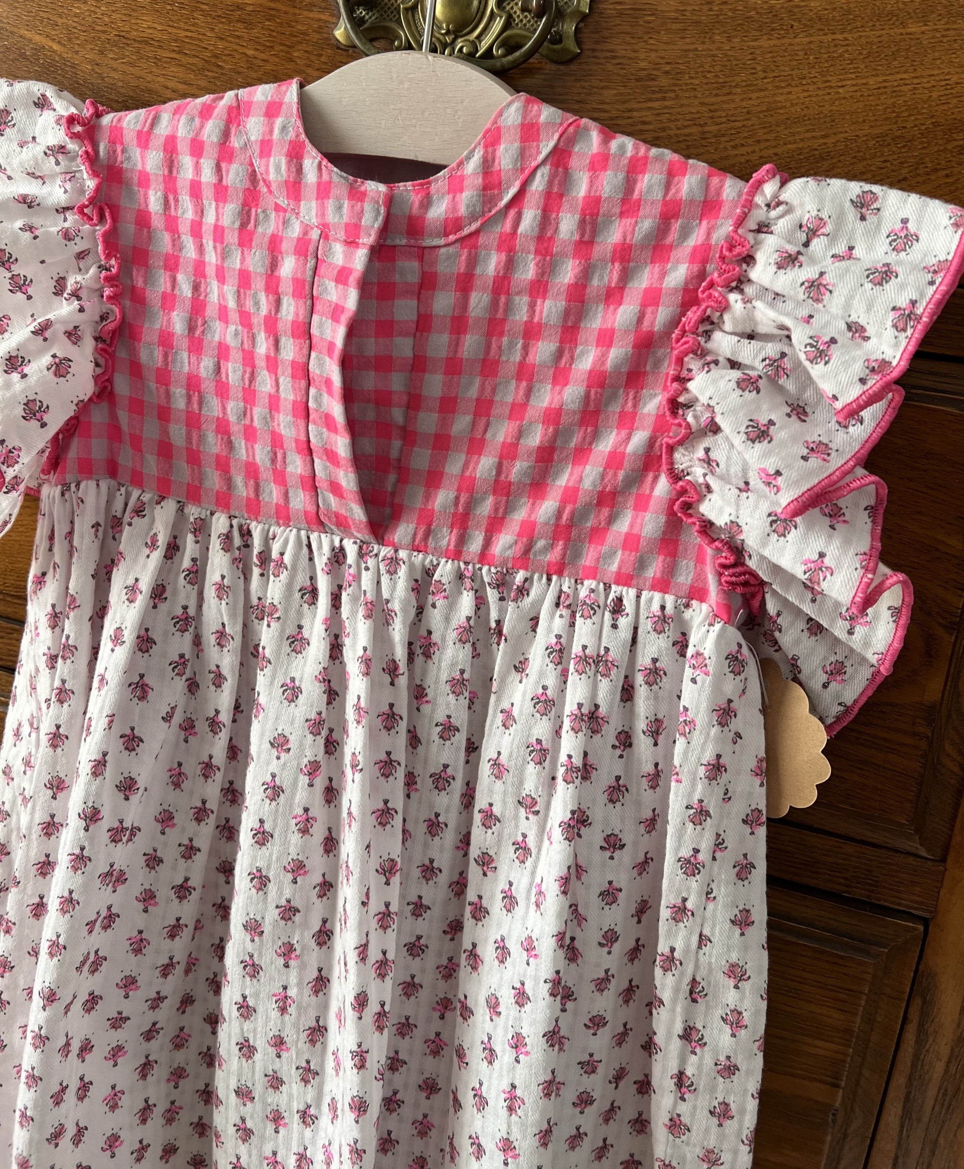 Kurta fluor detalles